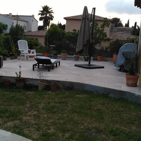 B&B De La Terre Blanche 사나리쉬르메르