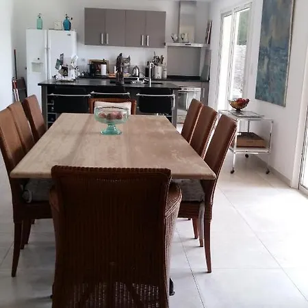 Nocleg ze śniadaniem De La Terre Blanche Sanary-sur-Mer