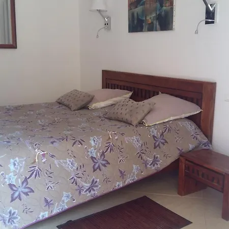 Bed & Breakfast De La Terre Blanche