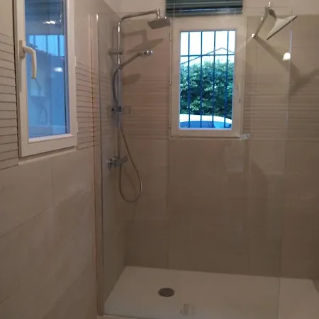 De La Terre Blanche *